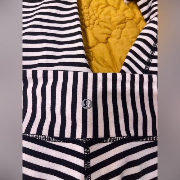 3 PAIRS of Size 6 Lululemon Leggings EUC All 3 pairs included - Picture 2 of 13